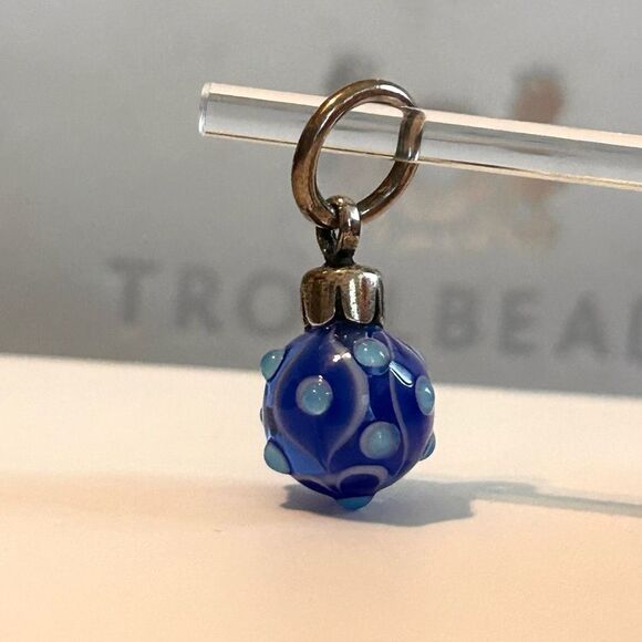 Trollbeads Blue Christmas Ornament Ball Tassel Bead LAA 925S NEW - Picture 2 of 4